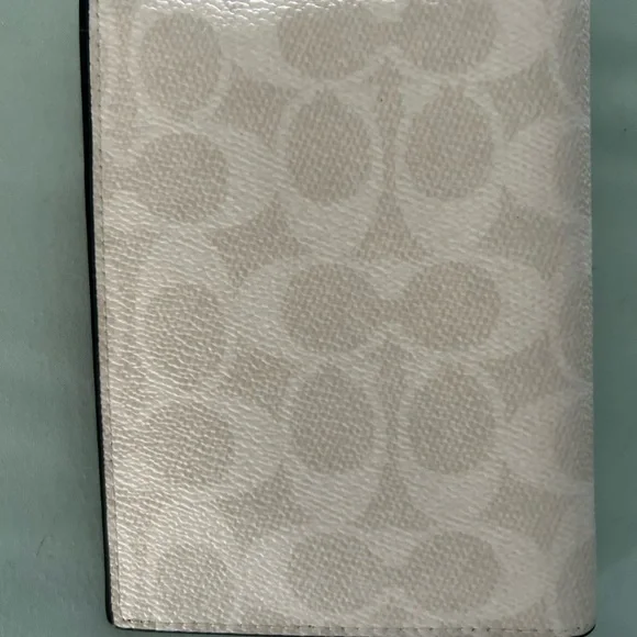 Gorgeous Coach Passport Holder and Wallet - Picture 2 of 3